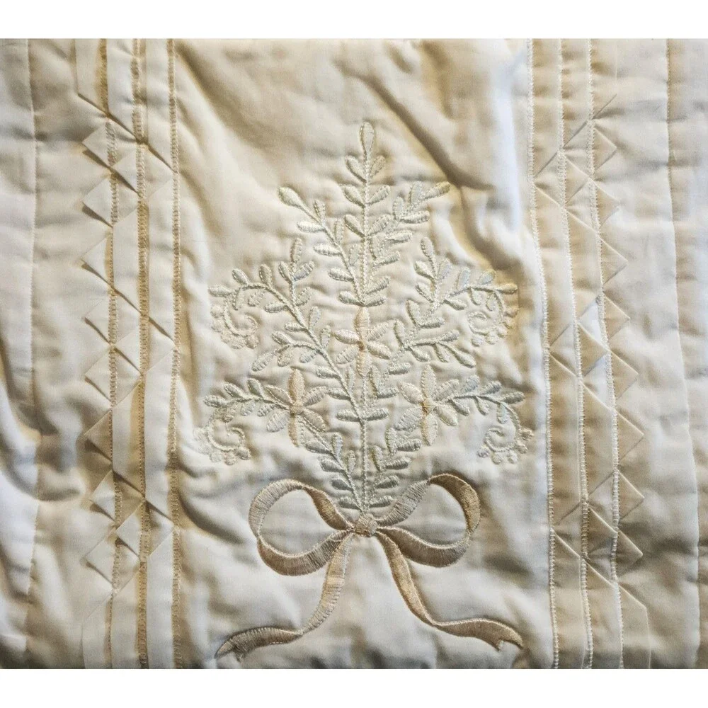 Handmade Baby Quilt Cream & White w/ Embroidery Lace Inset 42